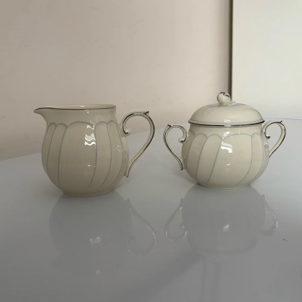 Vintage Mikasa Fine Ivory Cream and Sugar Set Precious Blue Pattern Japan - Picture 3 of 9